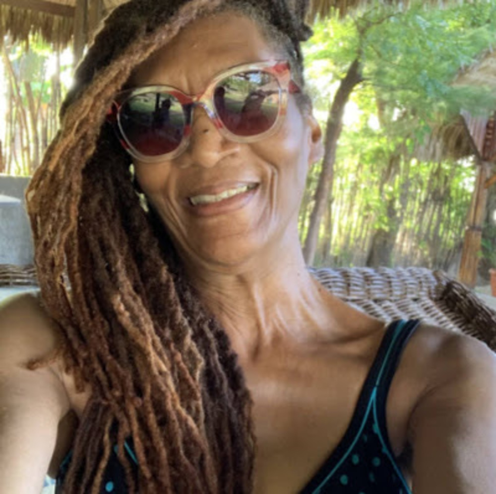 Meet your Posher, Pamala